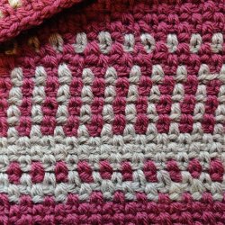 Opskrift Vvehklet halstrklde i 2 farver